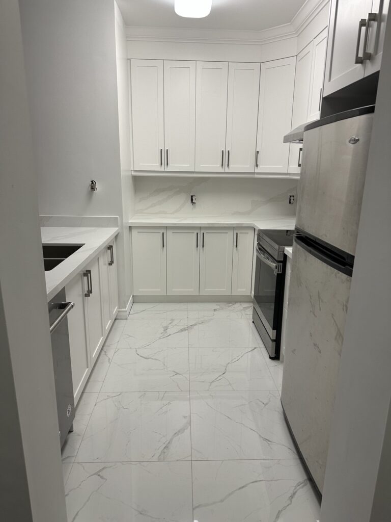 Kitchen Renovation – Serving Toronto And The GTA We offer a stress-free kitchen renovation – modern designs, material delivery, and expert construction.